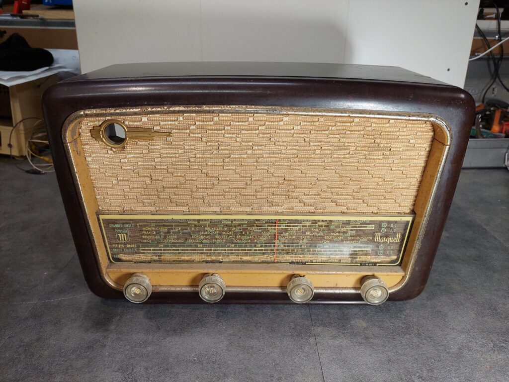 Restauration d'une radio ancienne : un poste Marquett des années 1950